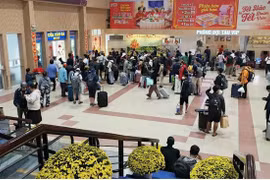 Plus de 300.000 billets de train vendus pour les congés du Têt. Photo: VietnamPlus
