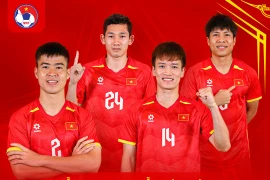 Les footballeurs vietnamiens Nguyên Hoang Duc, Nguyên Van Vi, Nguyên Hai Long et Dô Duy Manh rejoindront l'équipe des ASEAN All-Stars, qui disputera un match amical contre Manchester United