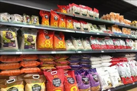 Le riz vendu dans un supermarché britannique. Photo: VNA 
