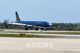 En raison des impacts du typhon Fengshen, Vietnam Airlines annonce des ajustements sur plusieurs vols domestiques les 22 et 23 octobre, notamment à destination et au départ de Huê et Da Nang. Photo: Bnews