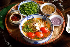 Des plats de crustacés vietnamiens parmi les 100 meilleurs au monde