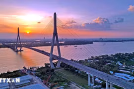 Le pont de Can Tho, qui est le pont à haubans le plus long d’Asie du Sud-Est (longueur de la travée principale : 550 m), construit avec l'aide publique au développement (APD) du gouvernement japonais et des capitaux de contrepartie du gouvernement vietnamien Photo : VNA