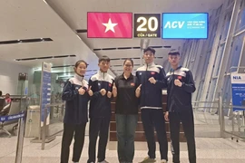 Quatre athlètes vietnamiens aux Championnats d’Asie des Jeunes de MMA 2025. Photo: VMMAF