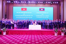 Vietnam et Laos boostent leur coopération en matière de gestion et de développement des frontières. Photo: VNA