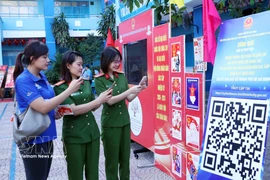 Hô Chi Minh-Ville affirme son rôle pionnier dans l’application des technologies numériques à la préparation et à l’organisation des élections de l’Assemblée nationale et des Conseils populaires. Photo: VNA