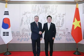 Le secrétaire général du Parti Tô Lâm s’entretient avec le président sud-coréen Lee Jae Myung
