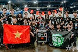 L’équipe de robotique GreenAms 24751 du lycée d’excellence Hanoï-Amsterdam. Photo: qdnd.vn