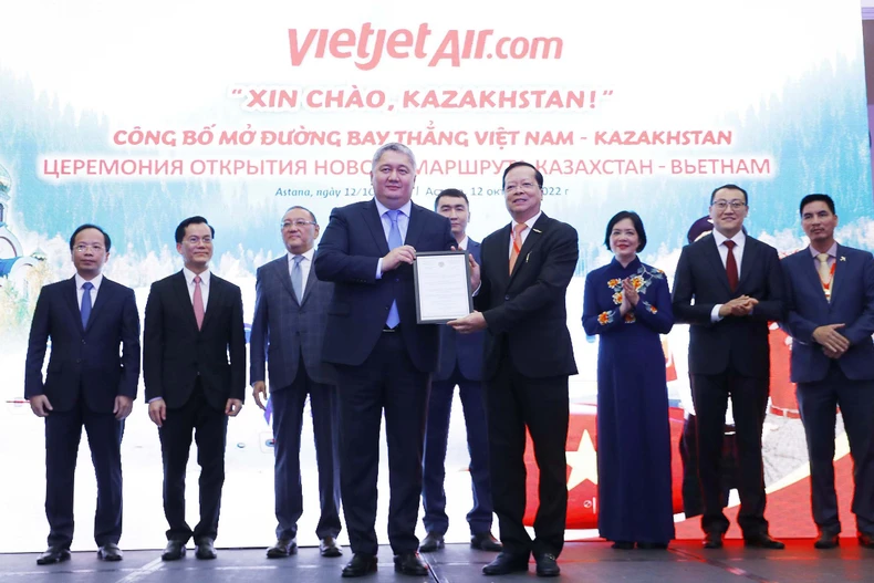 Vietjet Air ouvre des vols directs entre le Vietnam et le Kazakhstan