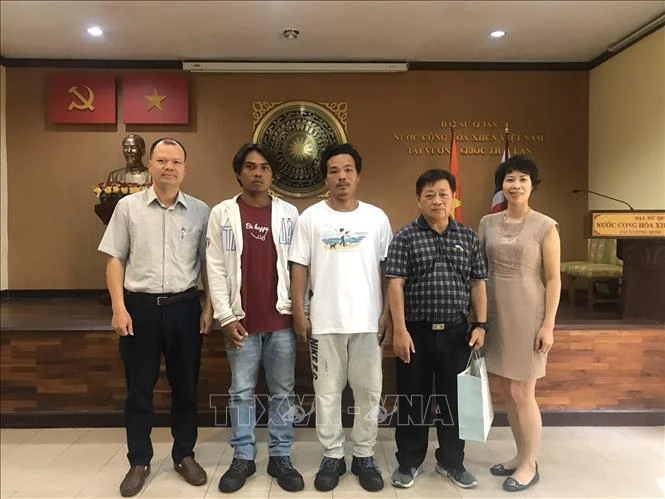 Le Vietnam reçoit deux pêcheurs sauvés dans le golfe de Thaïlande 