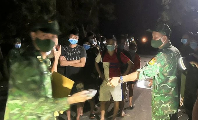 La province de Long An accueille 34 migrants illégaux vietnamiens du Cambodge