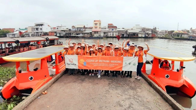 Le groupe sud-coréen Hanwha aide à nettoyer le Mékong