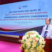 Le vice-ministre permanent de la Culture, des Sports et du Tourisme, Le Hai Binh, s'exprime lors de la conférence. Photo : Hải Trần
