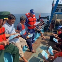 Sensibiliser les pêcheurs à lutter contre la pêche INN. Photo : VNA