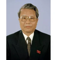 Le camarade Tran Duc Luong, ancien membre du Bureau Politique (BP), ancien président vietnamien. Photo : VNA
