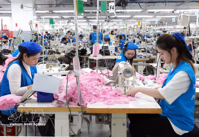 La production manufacturière vietnamienne poursuit sa croissance. Photo: VNA