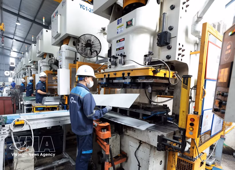 Le Vietnam mise sur le développement du secteur privé pour stimuler sa croissance économique. Photo: VNA