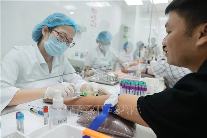 Le système de santé a mis en œuvre de nombreuses techniques médicales avancées. Photo . VNA 