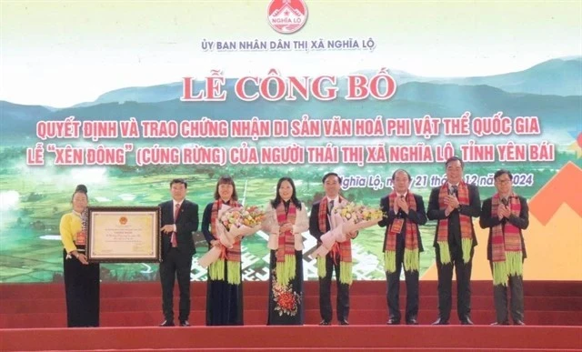 Le rituel du culte de la forêt de l’ethnie de Thaï reconnu comme patrimoine national