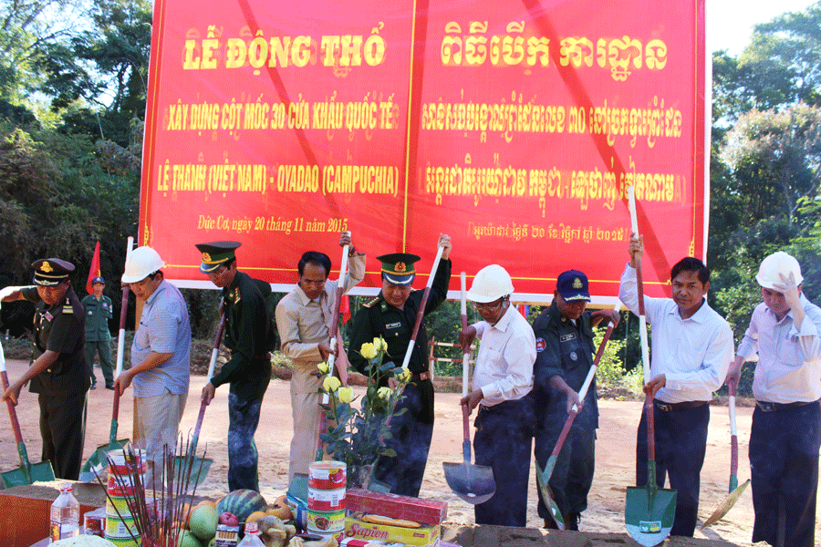 Mise en chantier de la borne N°30 à la frontière Vietnam-Cambodge ảnh 1 Mise en chantier de la borne N°30 à la frontière Vietnam-Cambodge ảnh 1