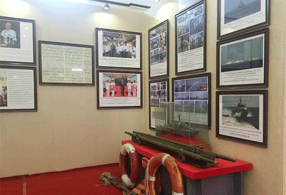 Exposition «Hoang Sa, Truong Sa : preuves historiques et juridiques» à Cat Hai ảnh 1 Exposition «Hoang Sa, Truong Sa : preuves historiques et juridiques» à Cat Hai ảnh 1