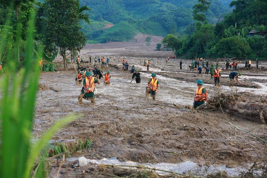 Le Premier ministre a chargé la province de Lào Cai de revoir l’aménagement des emplacements sûrs afin de planifier de nouveaux villages et d'assurer un environnement de vie sûr et sain, au plus tard le 31 décembre de cette année. Photo : VNA