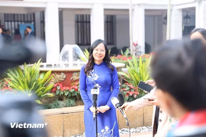 dao-thuy-ha.jpg