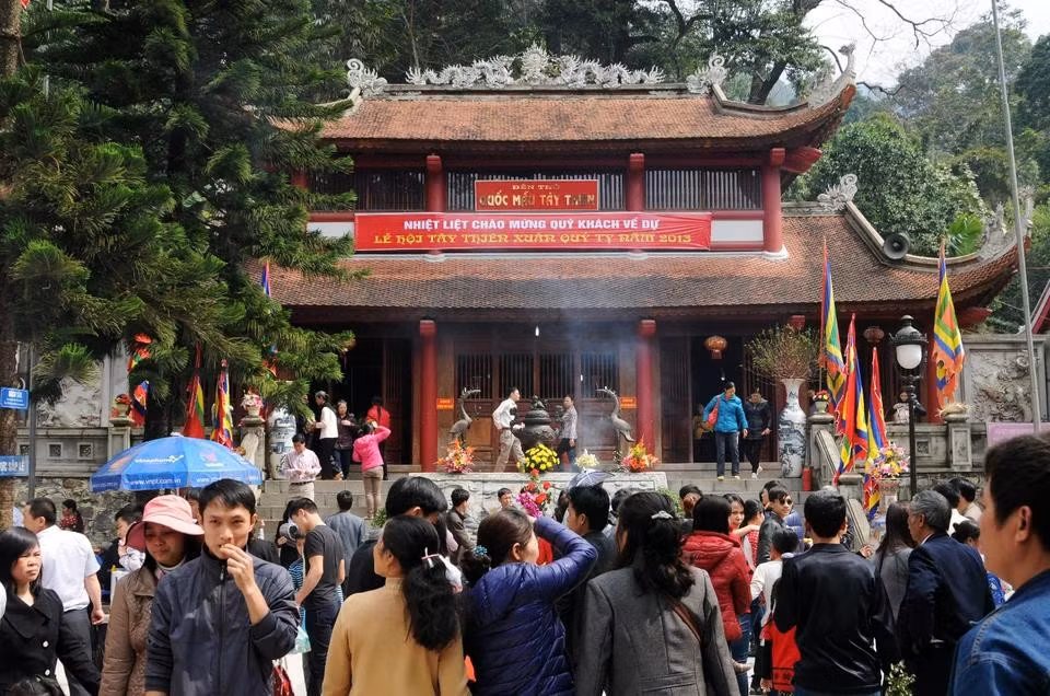 le-temple-de-la-deesse-mere-de-tay-thien.jpg