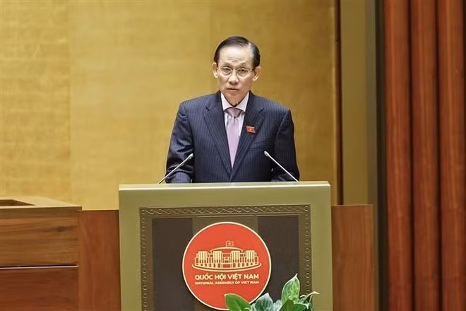 le-hoai-trung-assemblee-nationale.jpg