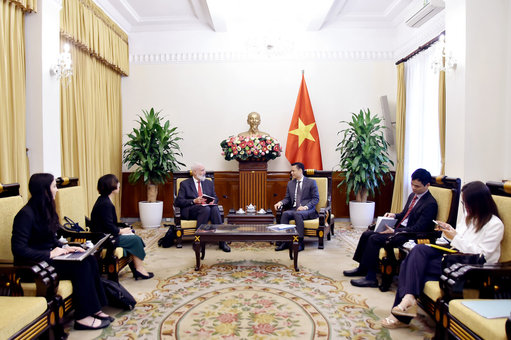 dang-hoang-giang-thomas-gass.jpg