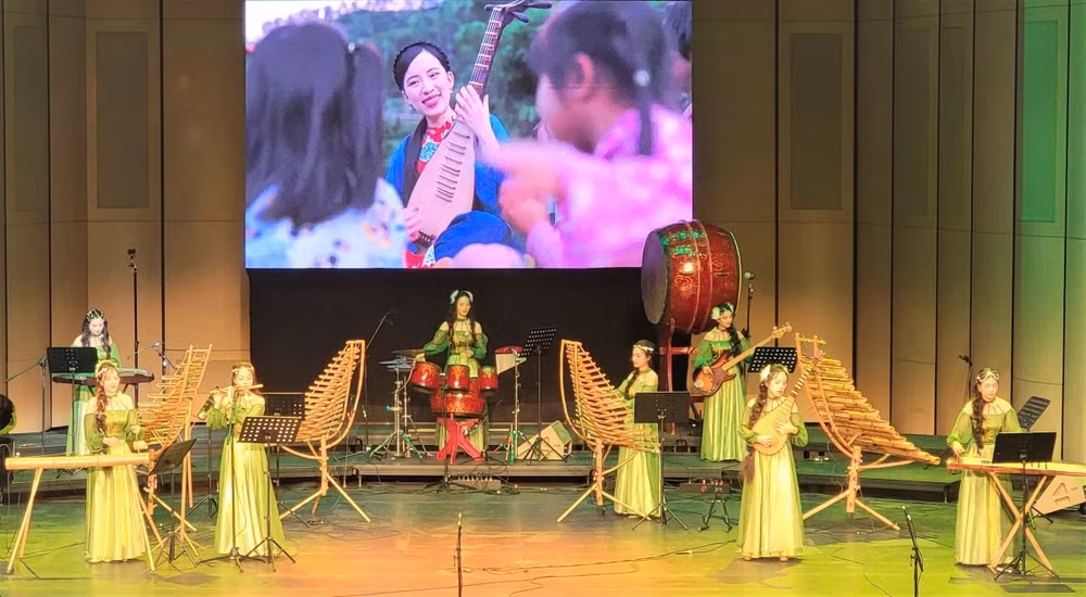 nhom-nhac-thanh-am-xanh-vov.jpg