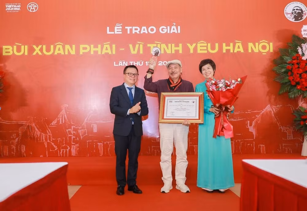 le-compositeur-tran-tien-centre.jpg