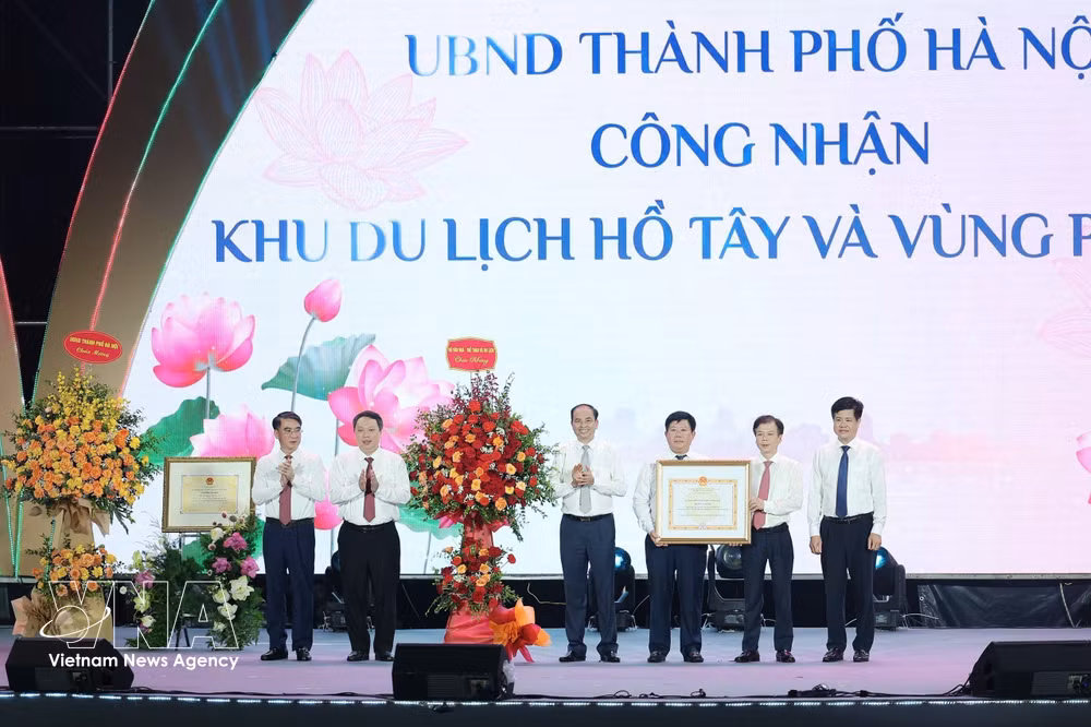 vnanet-tourisme-ho-tay.jpg