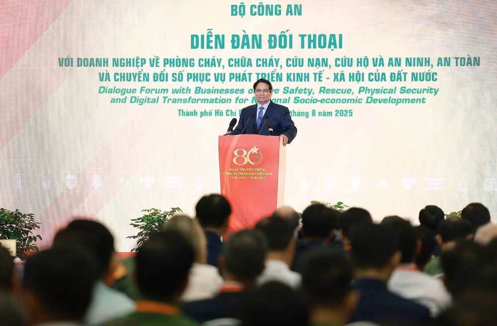 pham-minh-chinh-forum.jpg