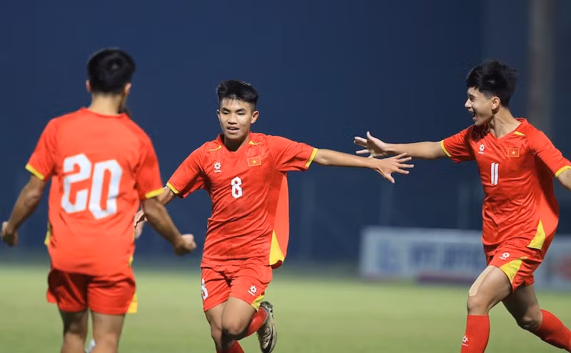 minh-thuy.jpg