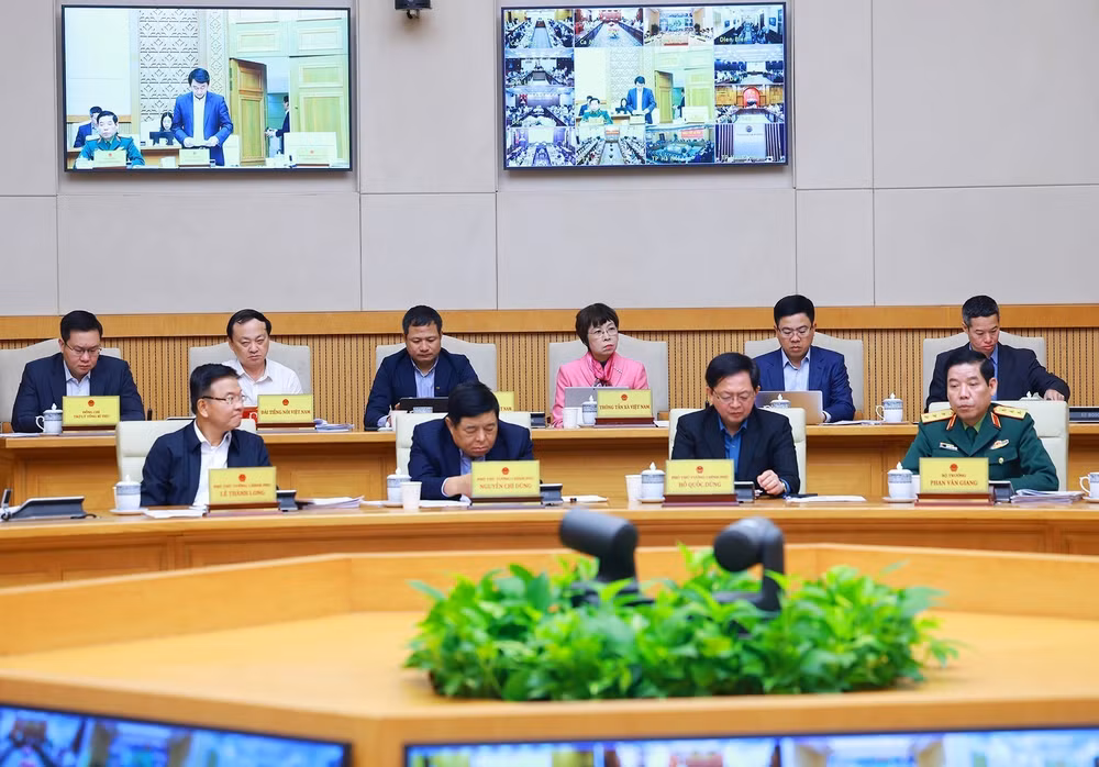 premier-ministre-pham-minh-chinh-reunion-du-gouvernement.jpg