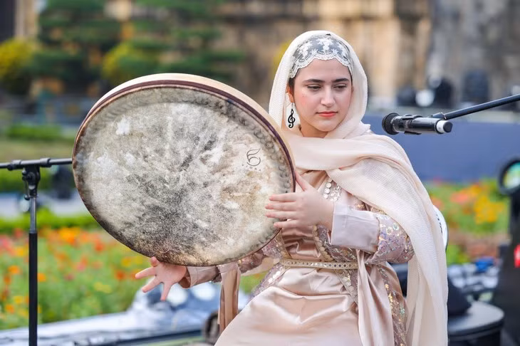 fatemeh-sharifi.jpg