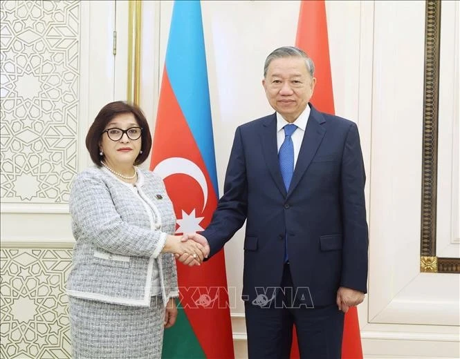 Le secrétaire général du Parti communiste du Vietnam (PCV), Tô Lâm, et la présidente de l'Assemblée nationale d'Azerbaïdjan, Sahiba Gafarova. Photo: VNA