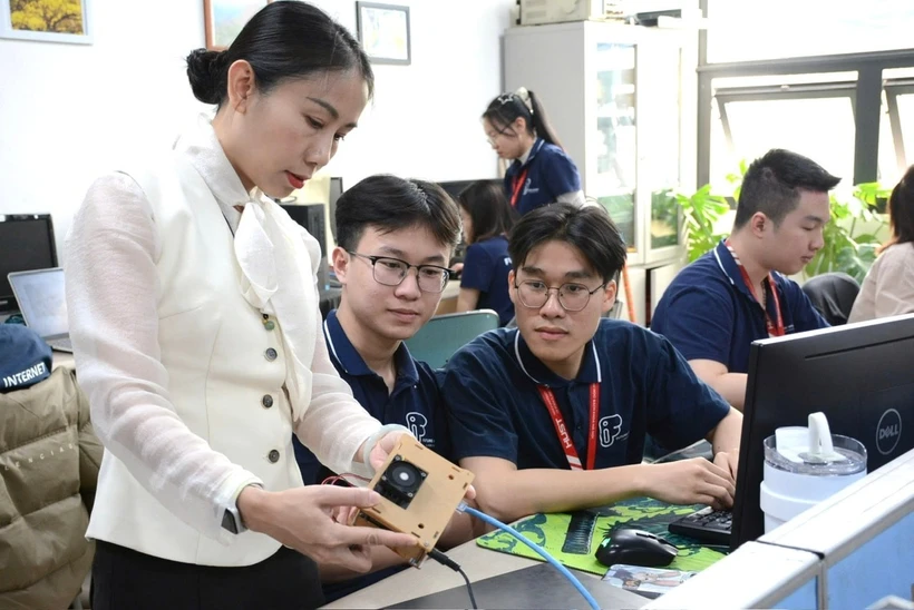 Seize universités vietnamiennes dans le classement Times Higher Education World University Rankings 2025. Photo: HUST