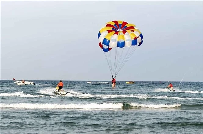 Le Comité populaire municipal de Da Nang (Centre) a publié un plan visant à organiser des activités de loisirs et de divertissement nautiques dans les zones côtières et sur la rivière Han. Photo: Internet