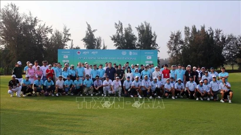 L'ouverture du tournoi de golf des jeunes entrepreneurs d'Asie-Pacifique 2025. Photo: VNA