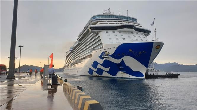 Khanh Hoa accueille le navire de croisière Discovery Princess avec 1 200 passagers. Photo: VNA