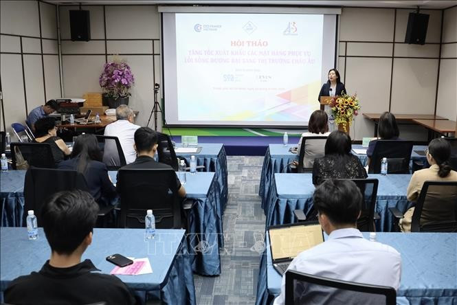 Un large potentiel pour les exportations de meubles et d'artisanat vietnamiens vers l'UE. Photo: VNA