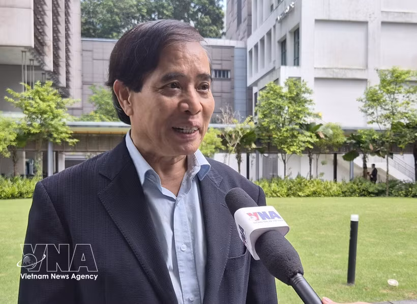 Le professeur Vu Minh Khuong, de l’École de politique publique Lee Kuan Yew. Photo: VNA
