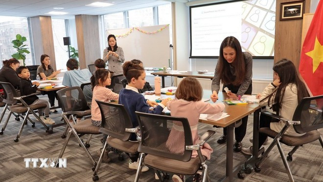 Un cours gratuit de vietnamien a été lancé le 22 mars à l’intention des enfants de la communauté vietnamienne de New York et des environs, avec la participation d’enseignants de l’Université Columbia. Photo: VNA