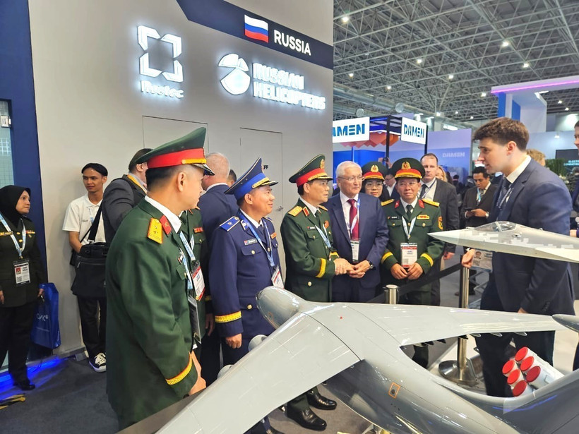Le Vietnam participe au Salon international maritime et aérospatial de Langkawi 2025. Photo: VNA