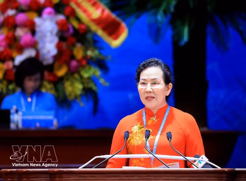 Mme Le Thi Thuy a été réélue présidente de l’Union des femmes du Vietnam. Photo: VNA