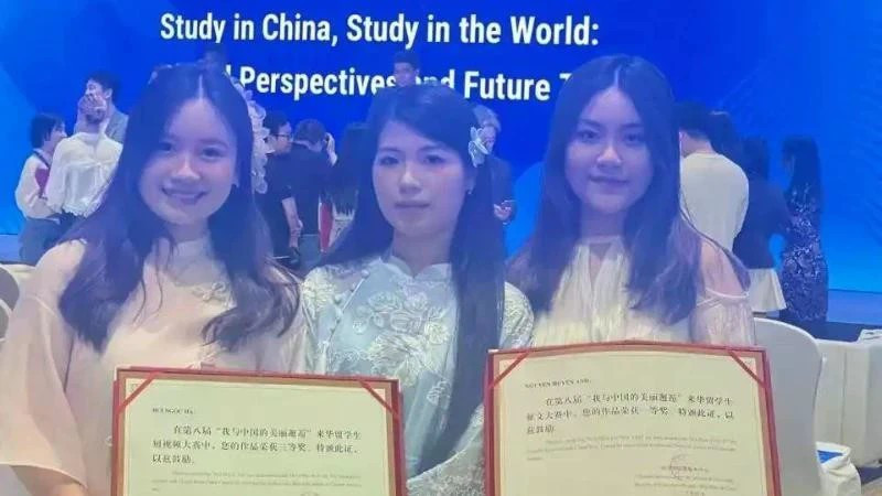 Étudiants vietnamiens en Chine. Photo : nhandan.vn