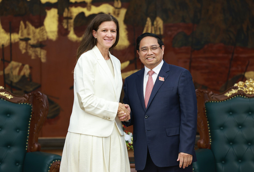 Le Premier ministre Pham Minh Chinh a reçu mardi matin 30 septembre María Victoria "Marí" Zingoni, directrice générale (PDG) des activités Power du groupe américain GE Vernova, en visite de travail au Vietnam. Photo: VNA