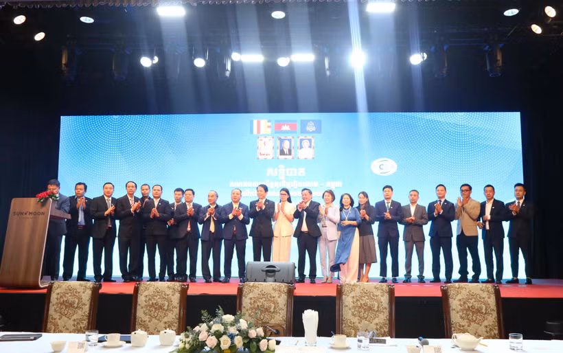 Le nouveau comité exécutif de la VCBA. Photo: VNA