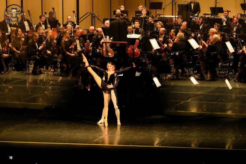 Le concert Vietnam Airlines Classic Hanoi 2024 de Vietnam Airlines allie à la perfection musique classique et ballet. Photo : Internet